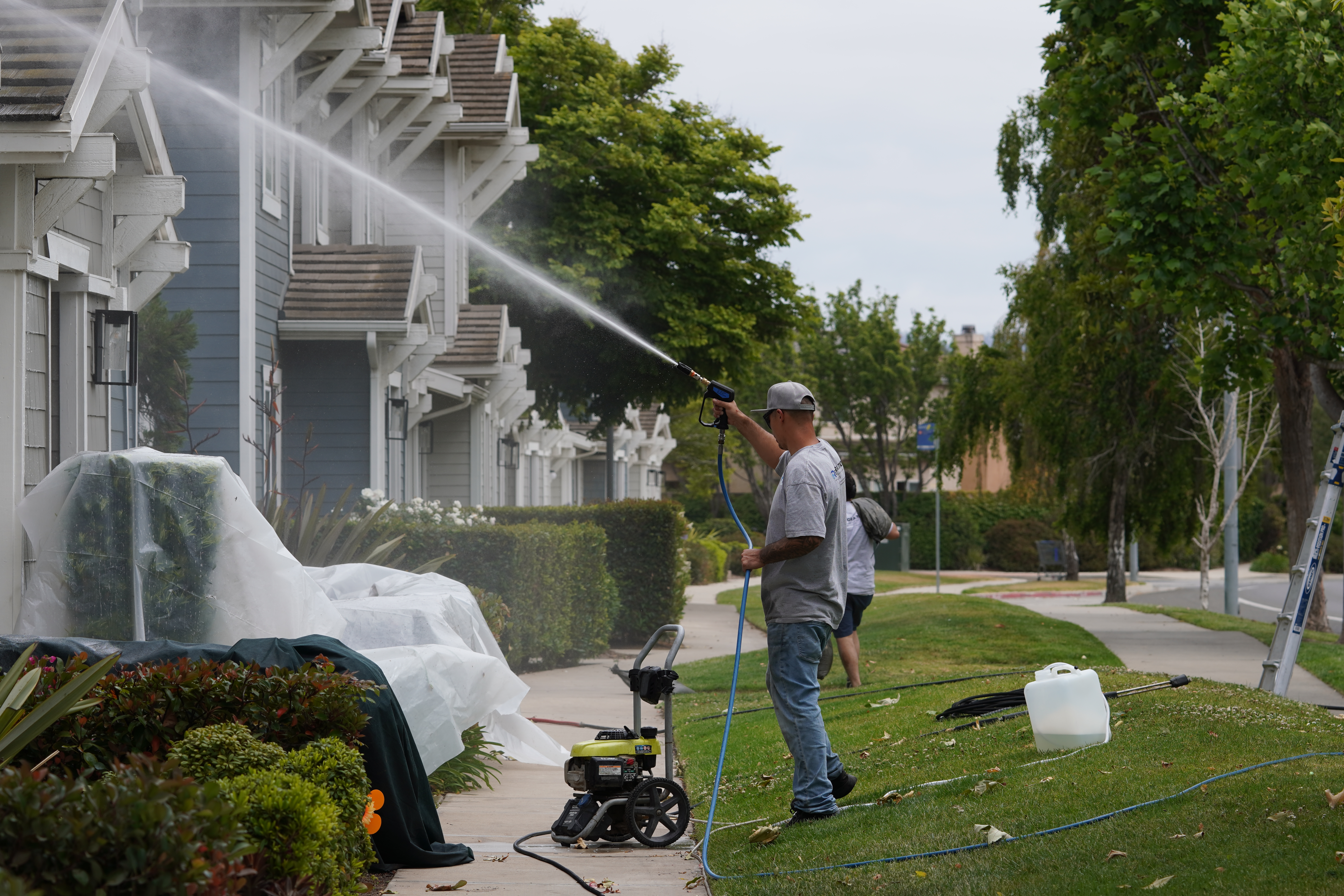 Commercial & Residential Pressure Washing service in Santa Maria